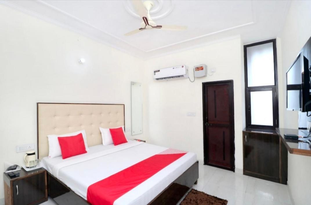 Hotel Kb Square Near Chandigarh Railway Station エクステリア 写真