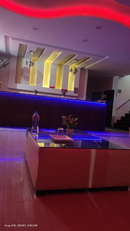 Hotel Kb Square Near Chandigarh Railway Station エクステリア 写真