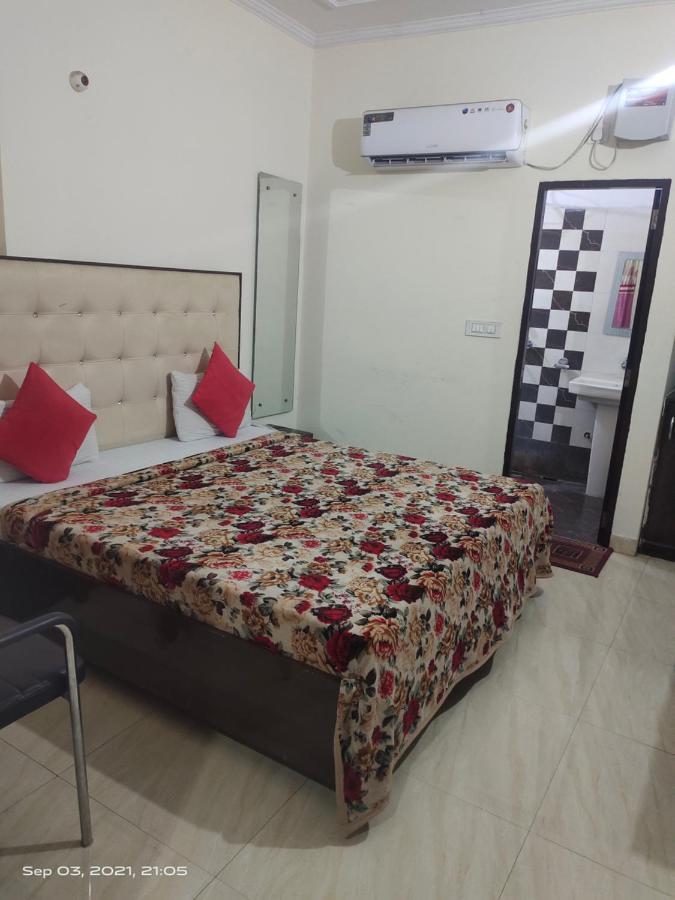Hotel Kb Square Near Chandigarh Railway Station エクステリア 写真