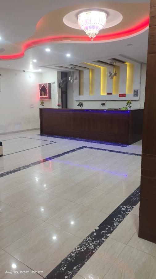 Hotel Kb Square Near Chandigarh Railway Station エクステリア 写真