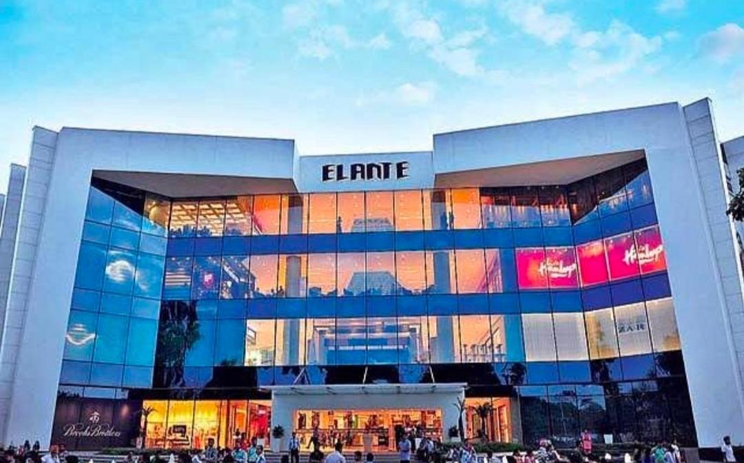 Hotel Kb Square Near Chandigarh Railway Station エクステリア 写真