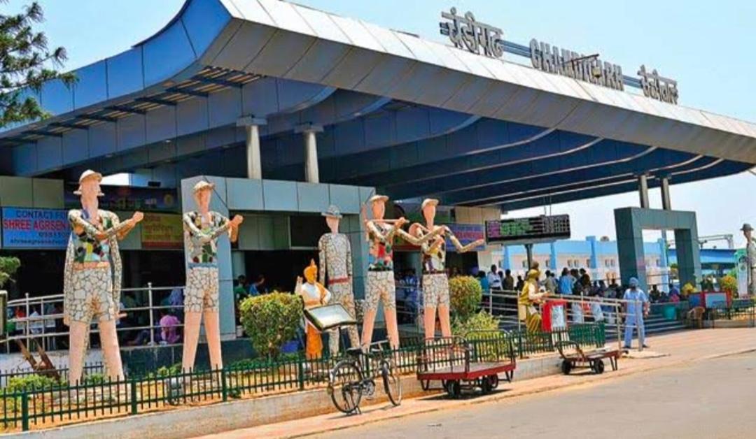 Hotel Kb Square Near Chandigarh Railway Station エクステリア 写真