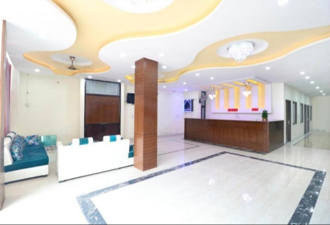 Hotel Kb Square Near Chandigarh Railway Station エクステリア 写真