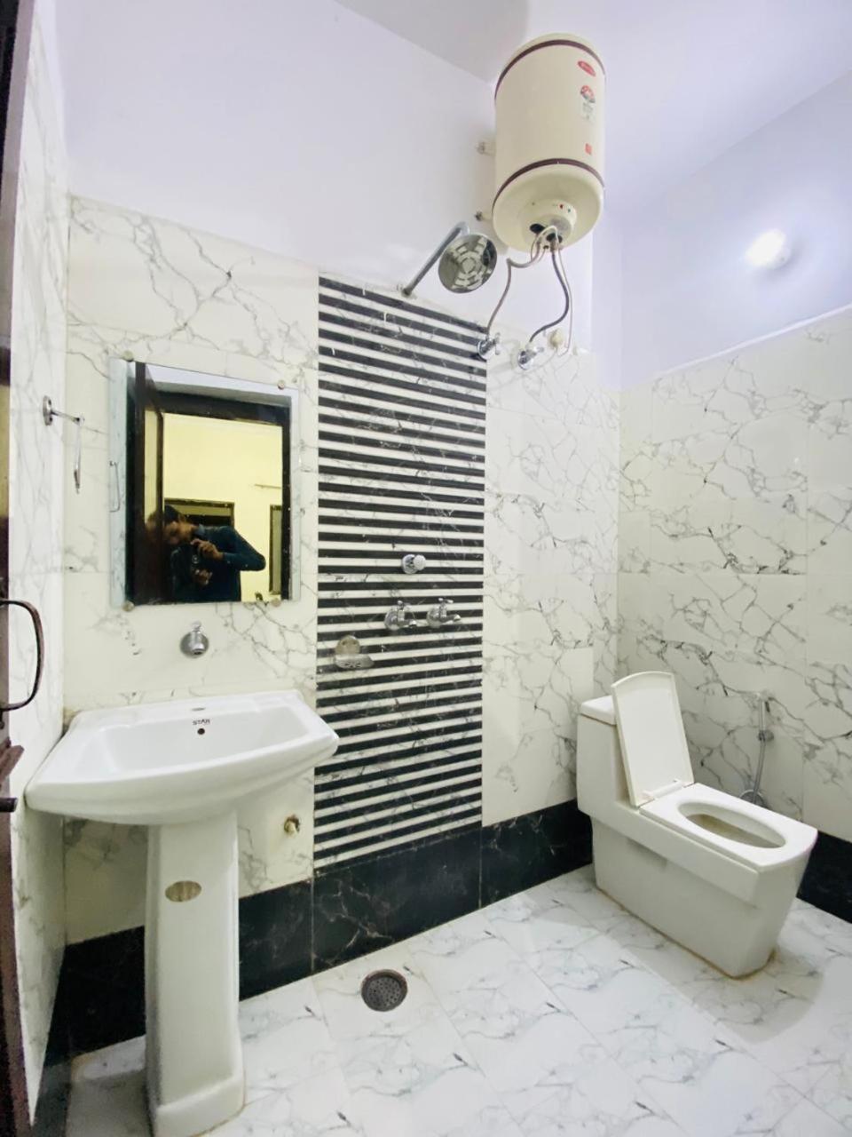 Hotel Kb Square Near Chandigarh Railway Station エクステリア 写真